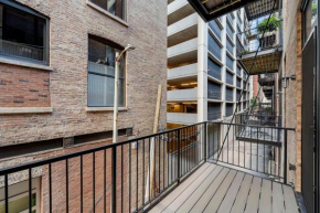 Chic 2BR 2BA Condo with Balcony - River North Chicago